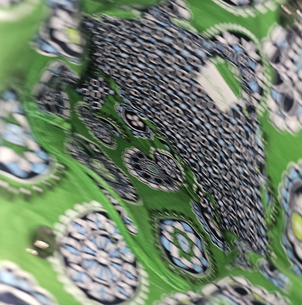 Vera Bradley Green Patterned Tote Bag - Picture 3 of 3